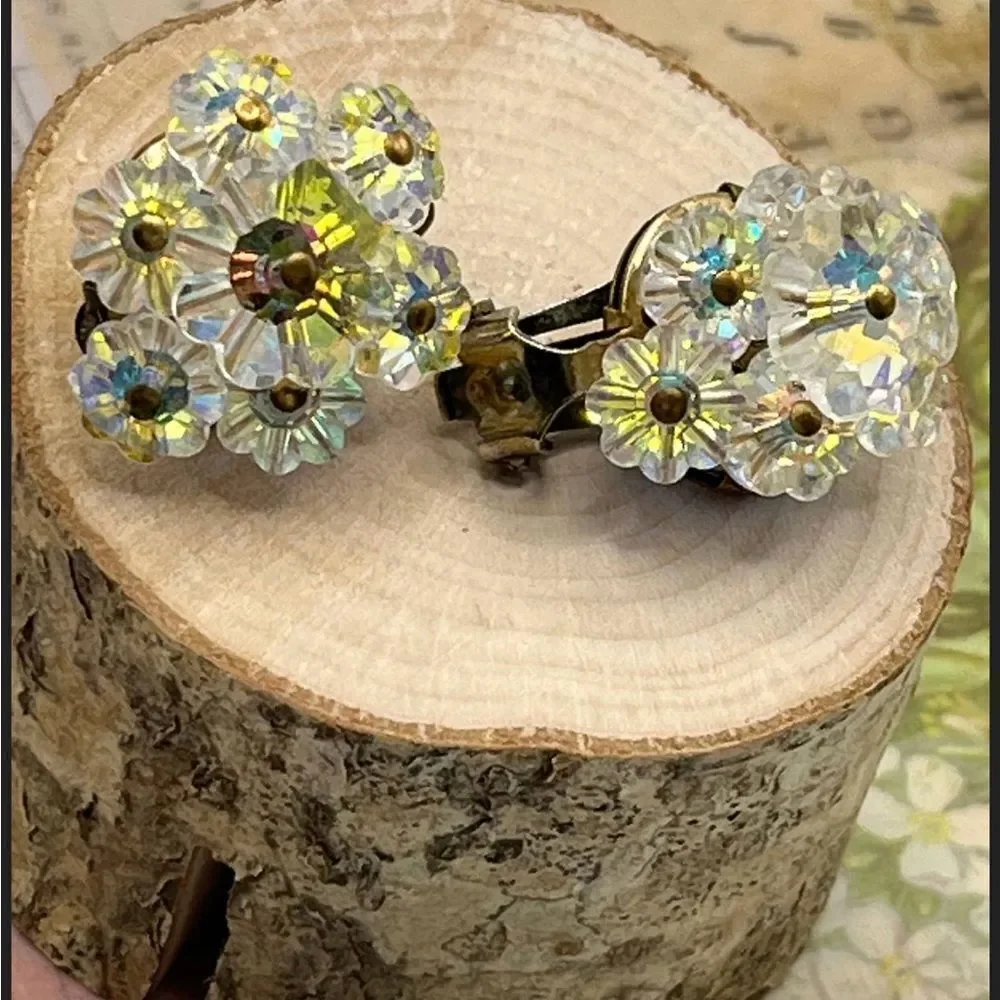 Aurora Borealis Clear Iridescent Faceted Rhinestone Clusters Brooch Earring Vint